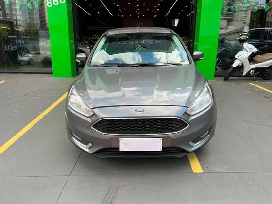 FORD FOCUS 2.0 SE FASTBACK 16V FLEX 4P POWERSHIFT FORD FOCUS 2.0 SE FASTBACK 16V FLEX 4P POWERSHIFT